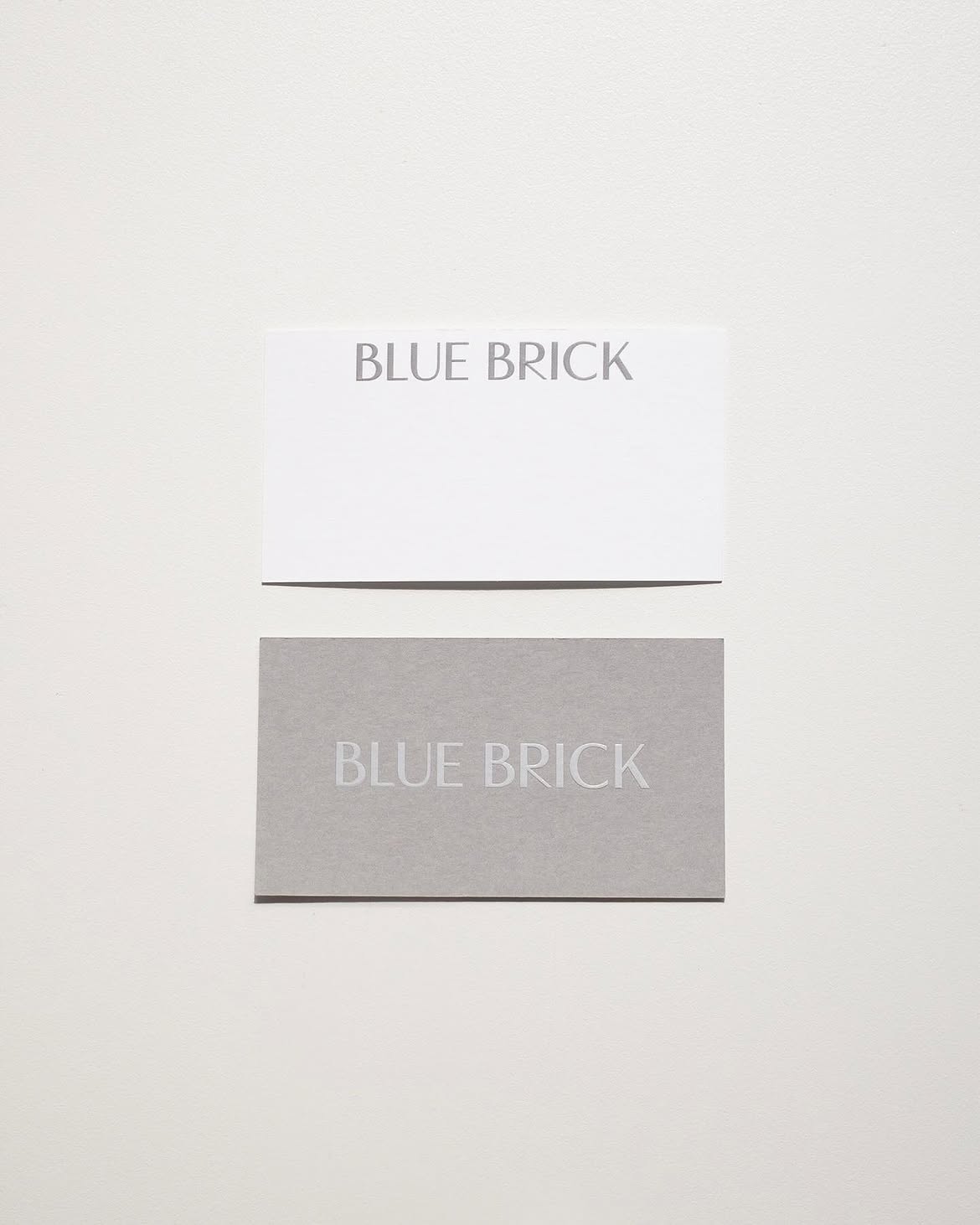 Namecard, white and grey stock